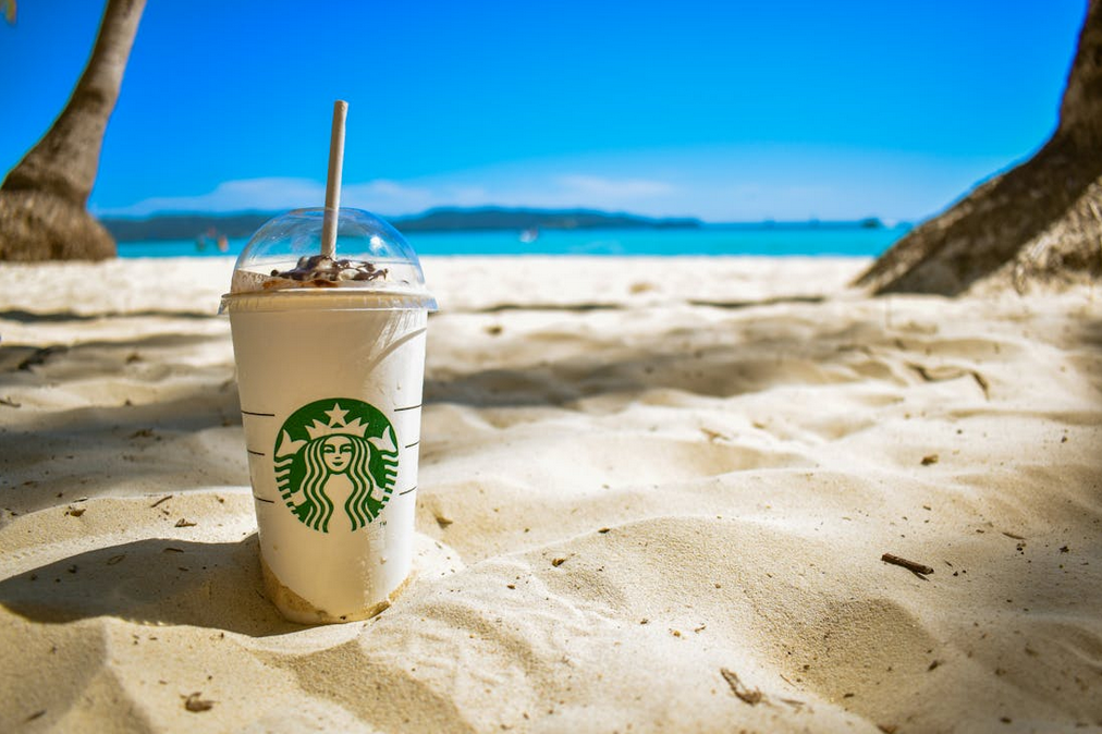 星巴克沒有一句文案的廣告,卻是吸引人的宣傳